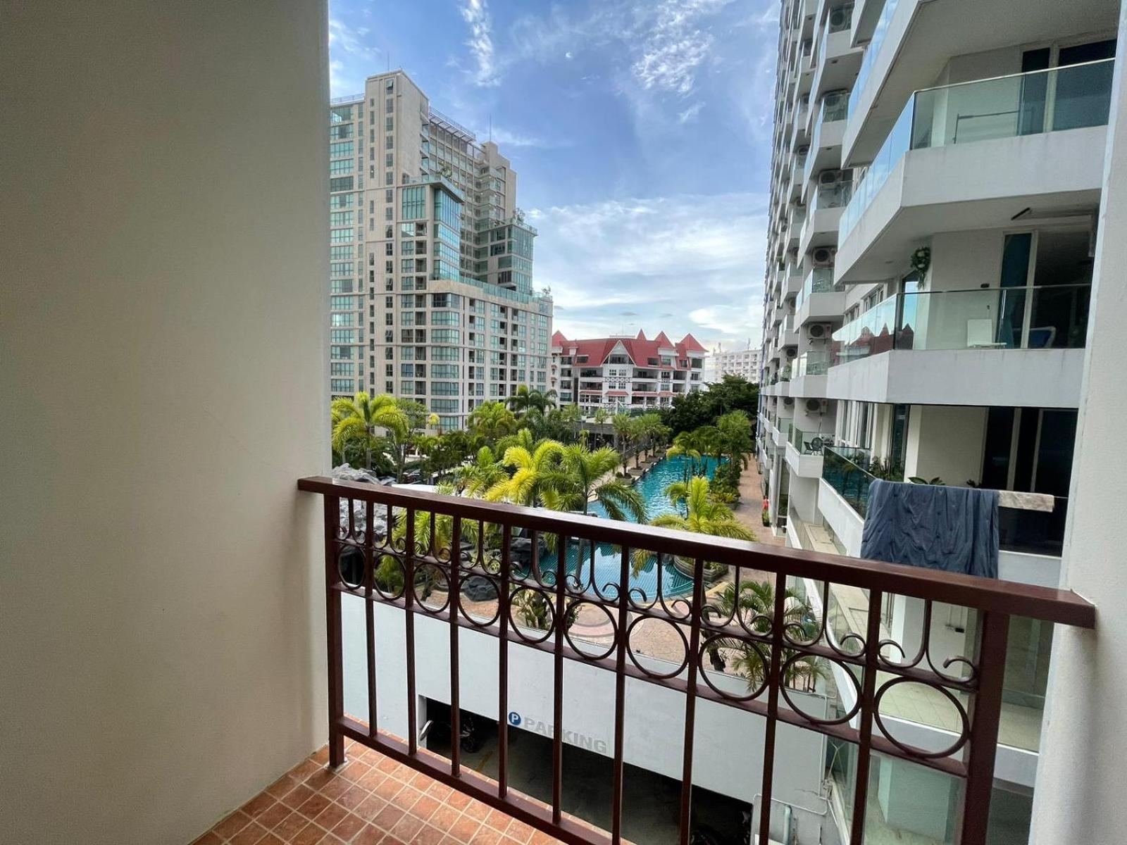 The Hideaway Resort Pattaya By Rosewood Exterior photo